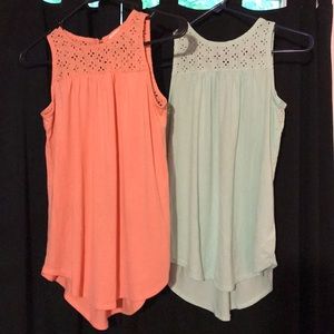 2 Super cute old navy tank tops.